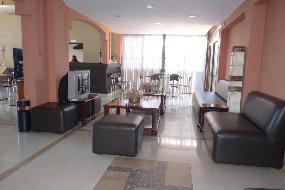 Hotel Aybal Сальта Экстерьер фото