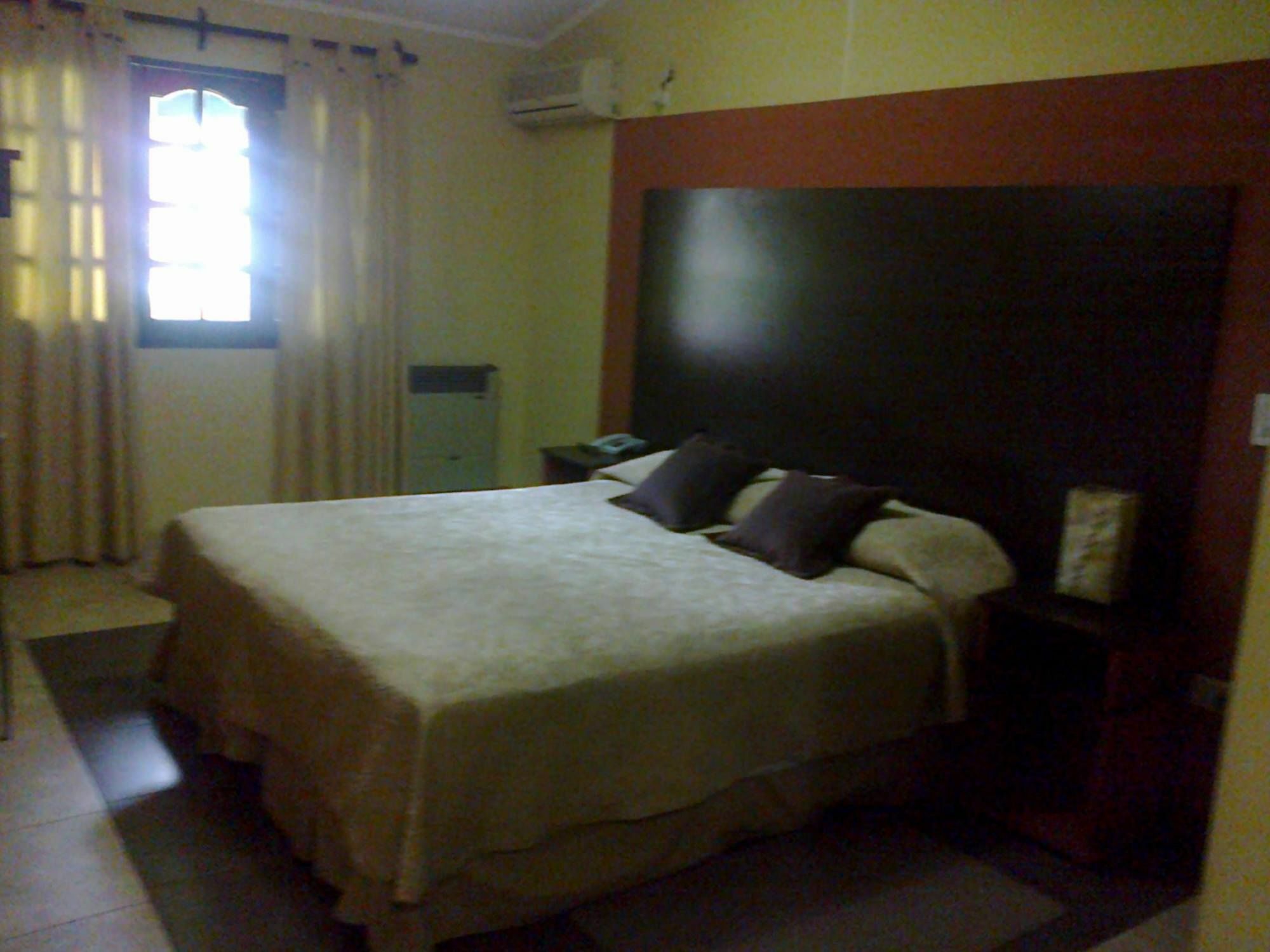 Hotel Aybal Сальта Экстерьер фото